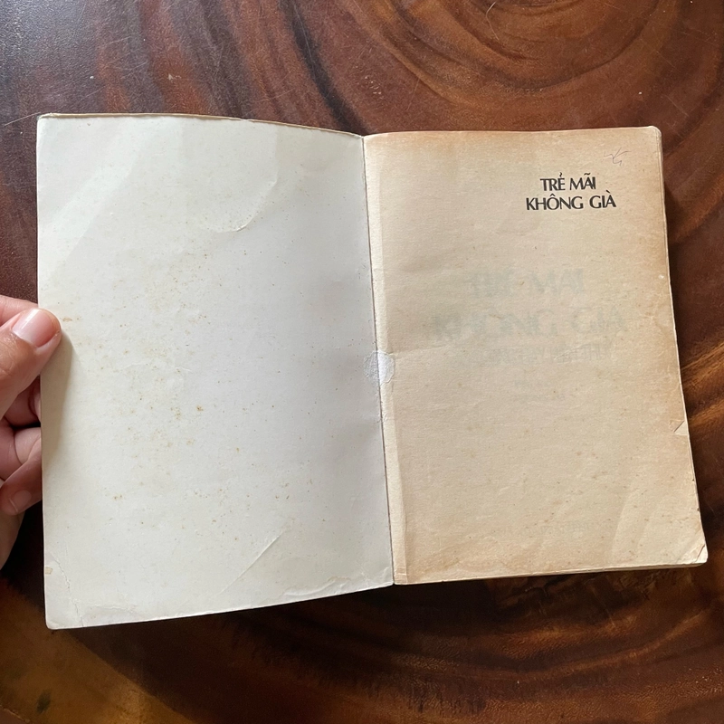 II Tựa sách: Trẻ Mãi Không Già _ Ảo Tưởng Hay Hiện Thực - Bác Sĩ Robert Cristol 446428