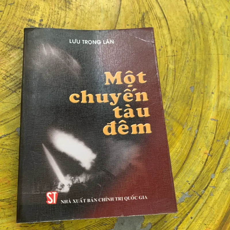 MỘT CHUYẾN TÀU ĐÊM- LƯU TRỌNG LÂN 748639