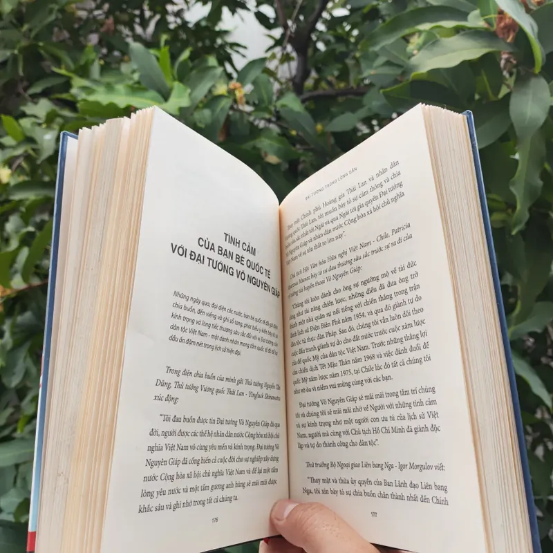 Đại Tướng Trong Lòng Dân - Ấn bản bìa cứng nhà nước đặt hàng 732219