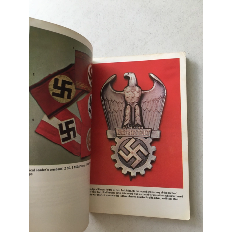 Nazi regalia - Hướng dẫn minh họa về thiết bị quân sự phát xít Đức  545455