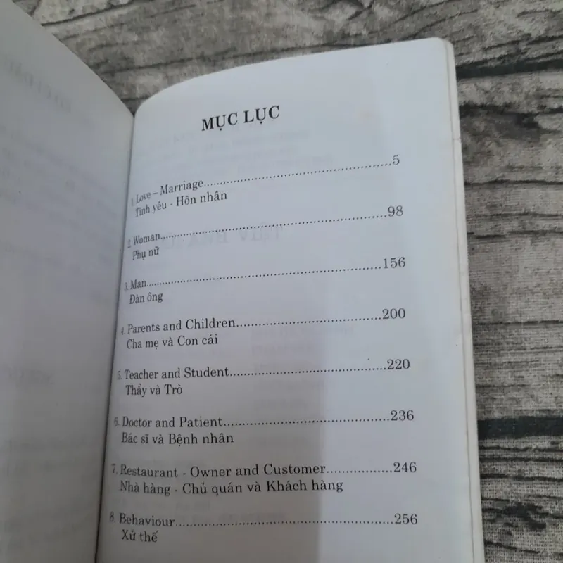 Truyện song ngữ - Nụ Cười Anh Việt. B soạn và dịch Hương Thủy Anh đào 714805