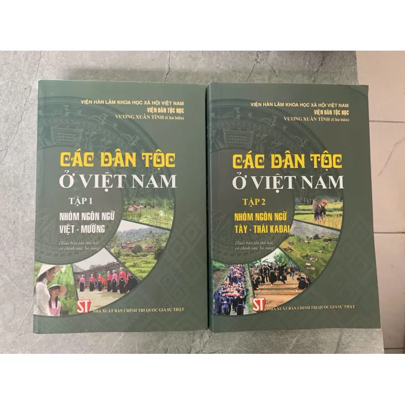 CÁC DÂN TỘC Ở VIỆT NAM (TẬP 1 VÀ 2) - VƯƠNG XUÂN TÌNH (CHỦ BIÊN) 700561