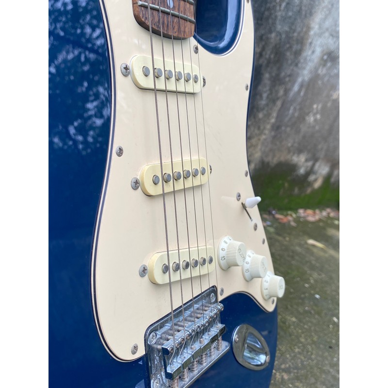 Squier Bullet strat Stratocaster Hardtail. Ngoại hình còn đẹp  189640