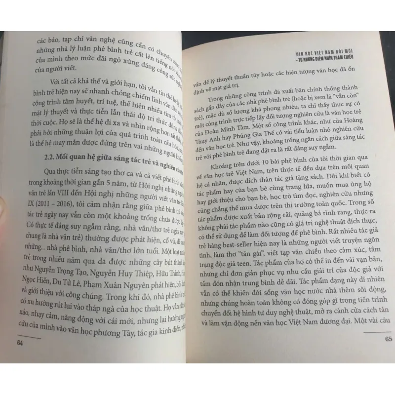 Văn Học Việt Nam Đổi Mới - Từ Những Điểm Nhìn Tham Chiếu 716515