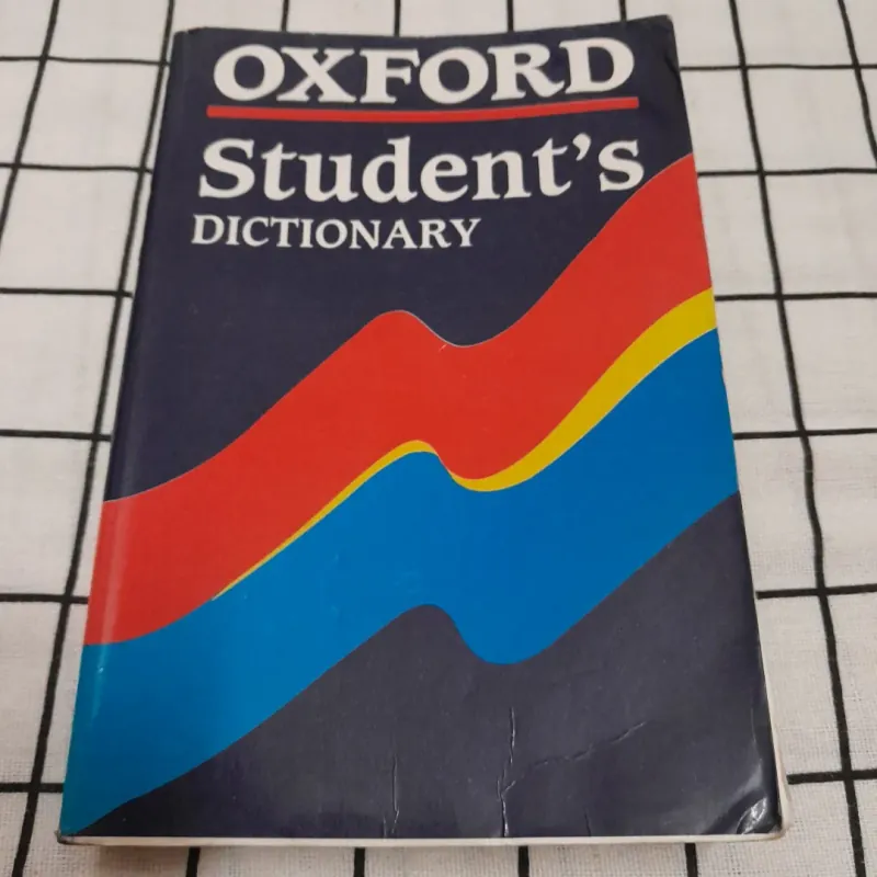 Oxford Student's Dictionary. 2nd by A.S. Hornby & Christina. 13 impressed 2000. OUP  594638
