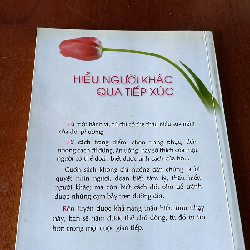 II Sách Kỹ Năng: Hiểu Người Khác Qua Tiếp Xúc - Tiểu Hằng, Kiến Văn - 2011 527758