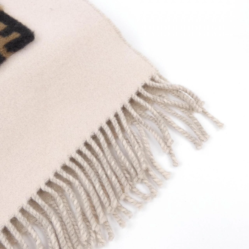 Khăn choàng FENDI - Hàng hiệu Authentic 834905