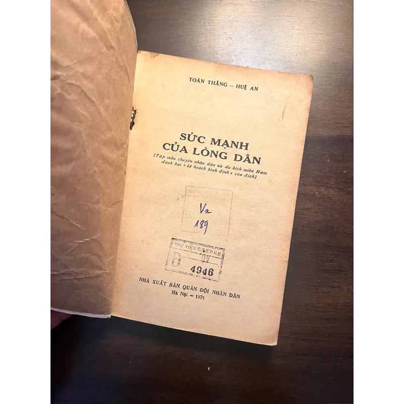 Combo 4 cuốn văn học kháng chiến (xb từ 1971 - 1976, 1 cuốn 1980) 553227