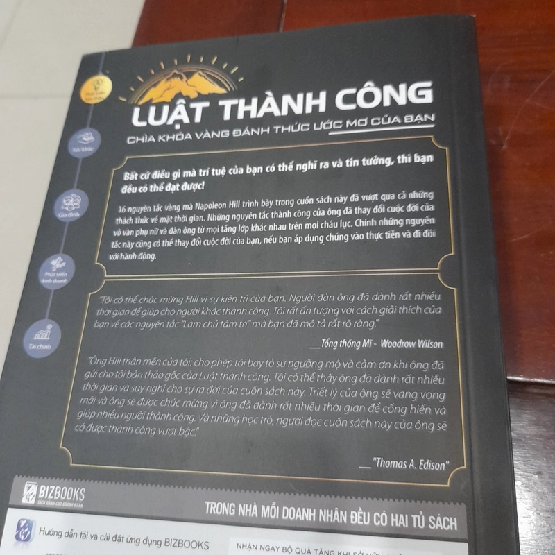 Napoleon Hill - LUẬT THÀNH CÔNG, chìa khoán vàng đánh thức ước mơ (trọn bộ 2 tập) 276191