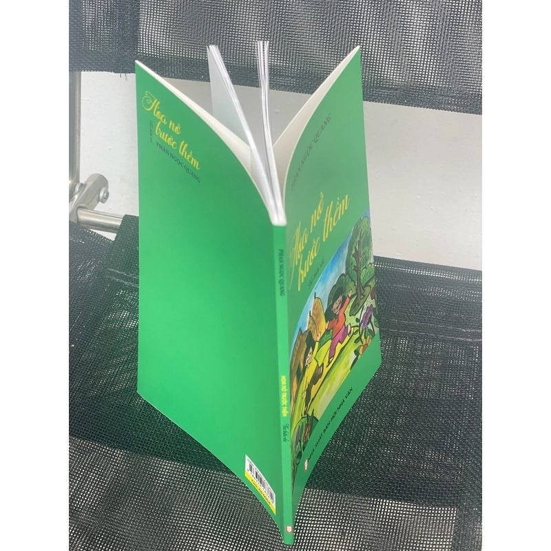 Hoa nở trước thềm 534260