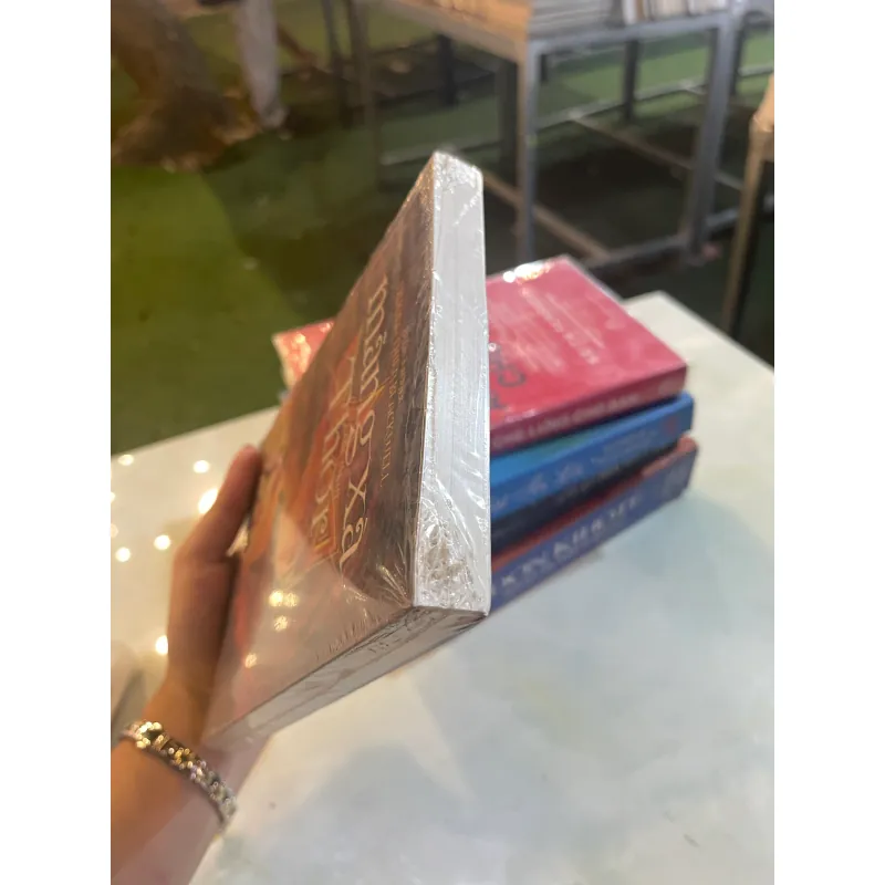 MÃNG XÀ CỦA THẦN THOR - NGUYỄN THỤC QUYÊN dịch  1008328