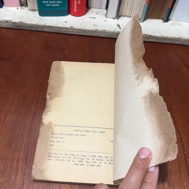 II Truyện: Những Đỉnh Núi Thép - Trung Đông - 1981 764802