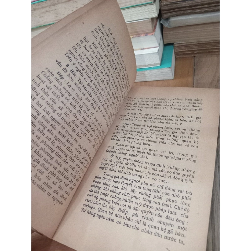 Tìm hiểu luật hôn nhân và gia đình - Trần Văn Thuận 933320