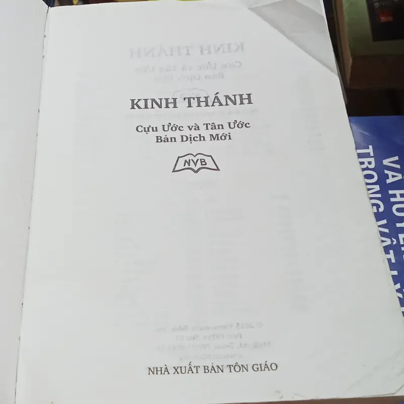 Kinh Thánh Tân Uớc Và Cựu Uớc  927412