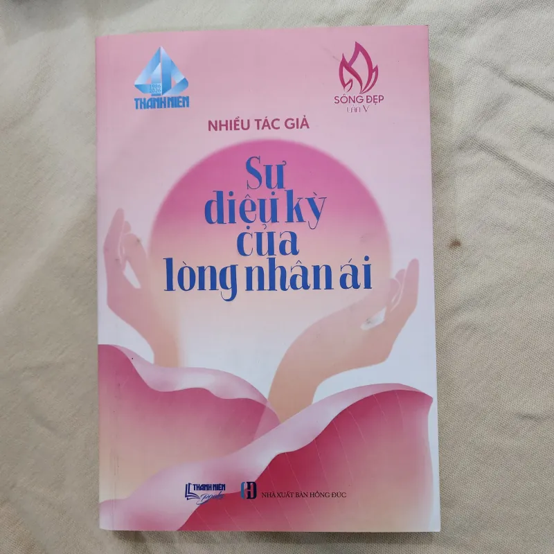 Sự diệu kỳ của lòng nhân ái | nhiều tác giả  1000136