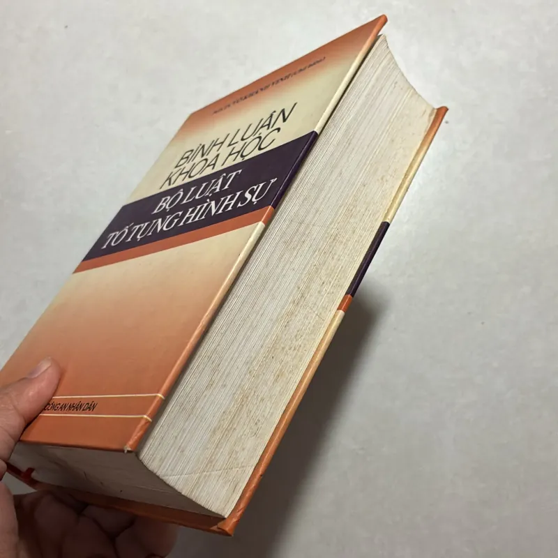 Bình luận khoa học bộ luật tố tụng hình sự  759428