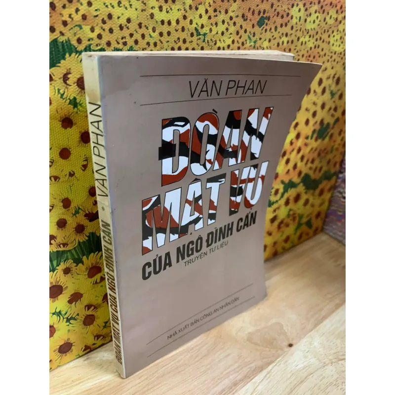 Đoàn Mật Vụ Của Ngô Đình Cẩn - Văn Phan 927299