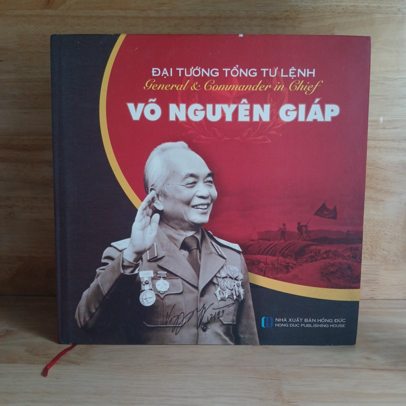 Đại Tướng Tổng Tư Lệnh Võ Nguyên Giáp (Song Ngữ Việt - Anh) - Trần Mạnh Thường 18510