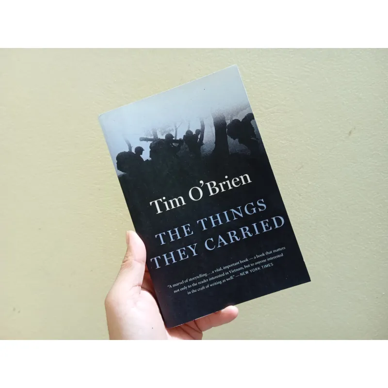 The things they carried, english book, sách tiếng Anh  960930