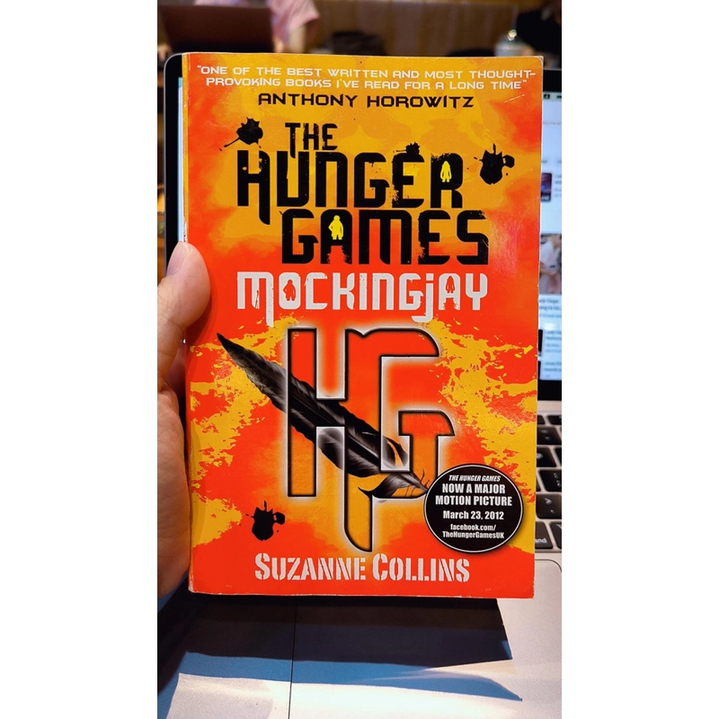 The Hunger Games Mockingjay - Suzanne Collins (Paperback) 459737