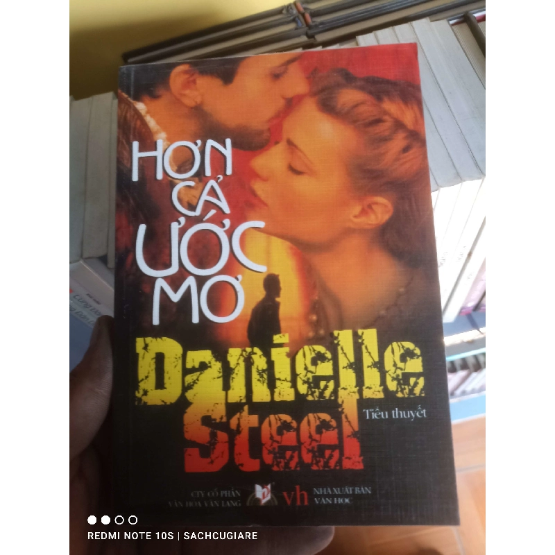 (Sách cũ SCGR) Hơn cả ước mơ - Danielle Steel VAVO-K2SD2-12 - Blogmeo090426 1015951