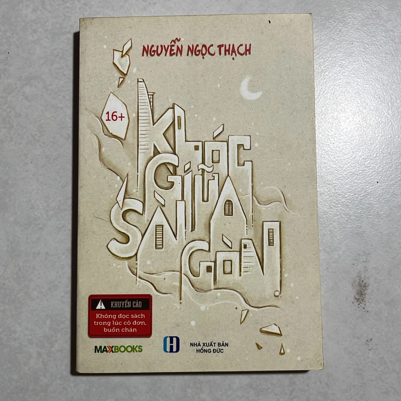 Khóc giữa Sài Gòn - Nguyễn Ngọc Thạch 547977