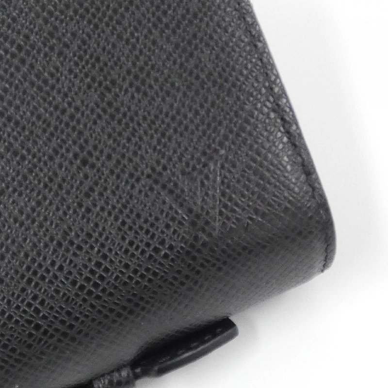 Ví Louis Vuitton Taiga Zippy XL M44275 622368