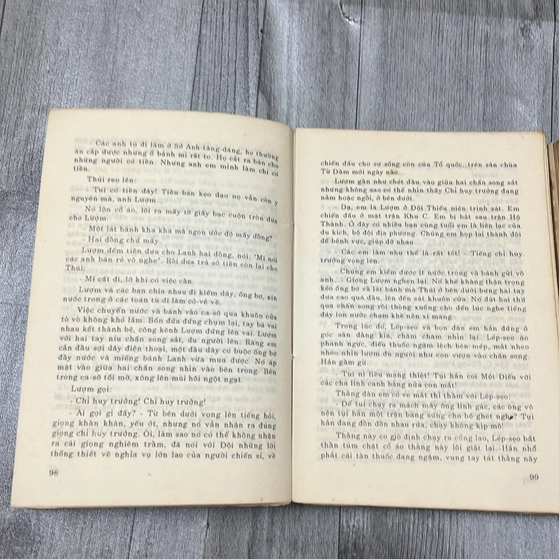 Tuổi thơ dữ dội bộ 2 tập. 2b2 521825