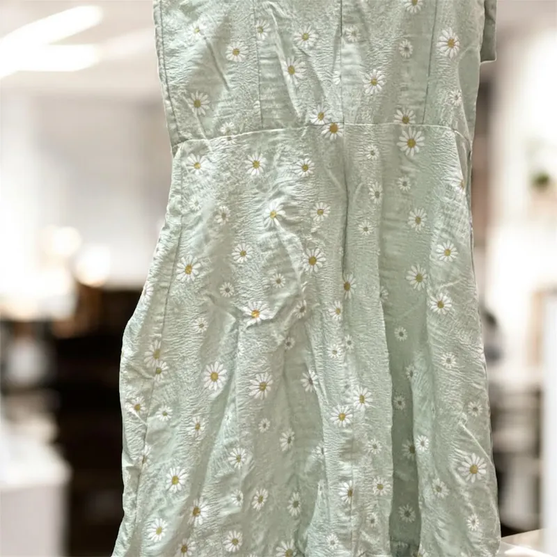 Váy hai dây hoạ tiết hoa cúc 607925