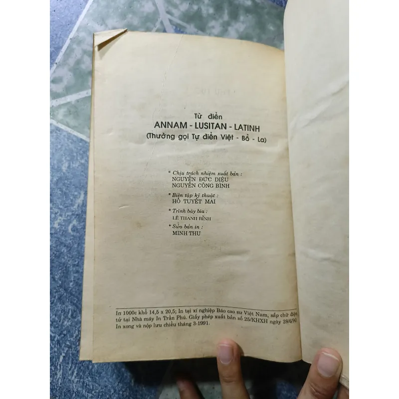 Từ điển An Nam - Lusitan - Latinh 1001163