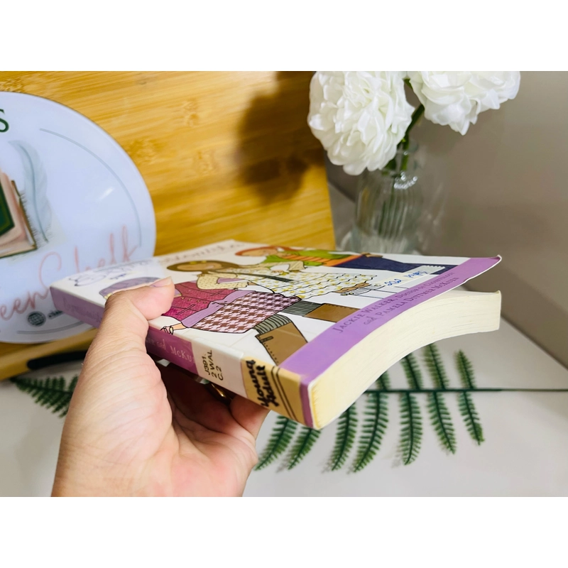 [Sách tiếng Anh 2hand] Like new 90% - How to Express Your True Self Through Fashion 489394