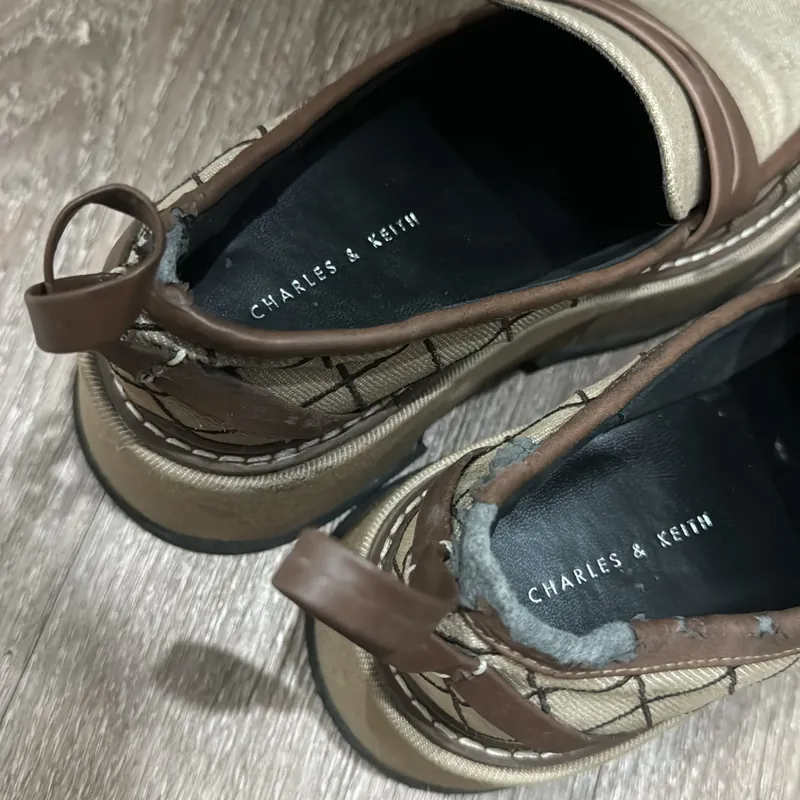 Thanh lý giày cnk auth 97% ạ 719479