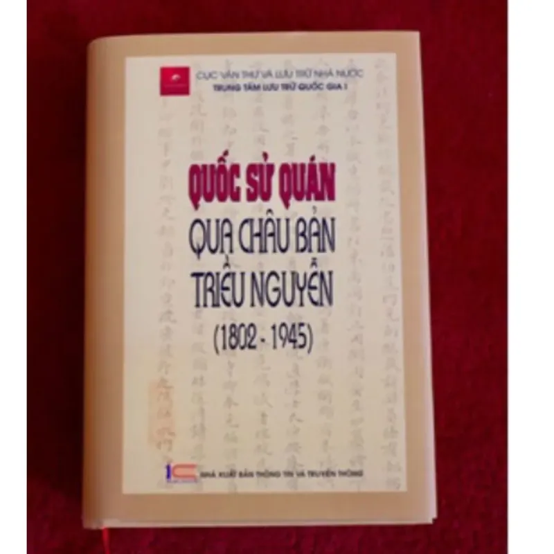 Quốc sử quán qua châu bản triều Nguyễn | Trung tâm lưu trữ quốc gia I 557837