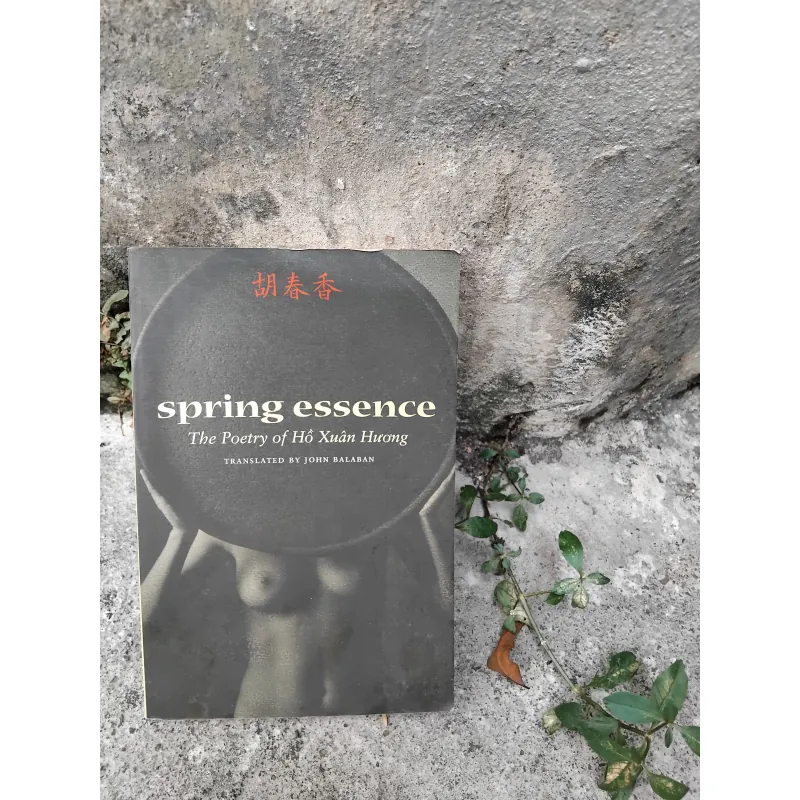Spring essence the poetry of Hồ Xuân Hương  1036716