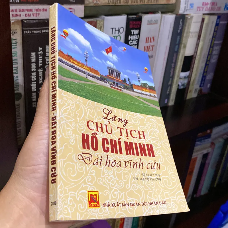 LĂNG CHỦ TỊCH HỒ CHÍ MINH, ĐÀI HOA VĨNH CỬU 697727