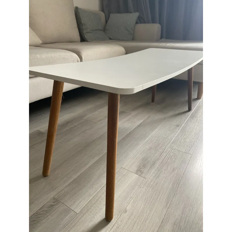 Bàn decor phòng phong cách Bắc Âu còn dùng tốt, có thể liên hệ trực tiếp qua lấy 675000