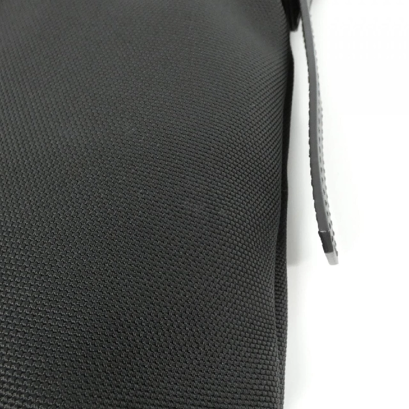 Túi đeo vai Gucci 631199 KWT7N 613437