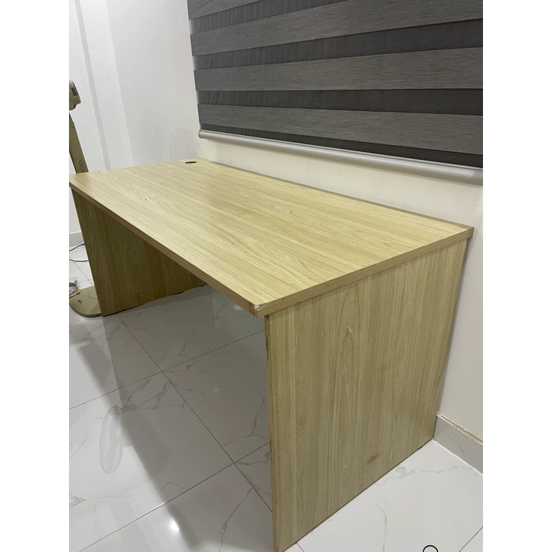 bàn làm việc 452608
