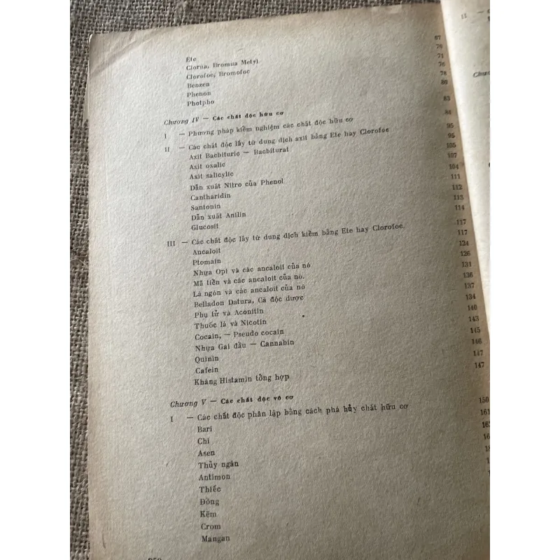 Chất độc hoc - dược sĩ Hoàng Như Tô- sách khổ lớn , 240 trang  796433