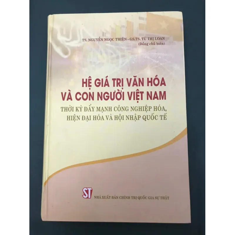 Hệ Giá Trị Văn Hóa Và Con Người Việt Nam 599103