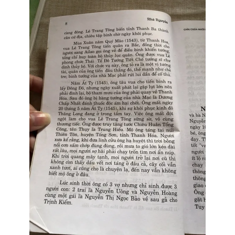 Nhà Nguyễn Chín Chúa Mười Ba Vua 993312