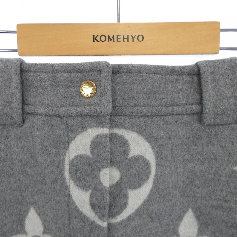 Chân váy LOUIS VUITTON FLSK25TUV - Hàng hiệu Authentic 814396