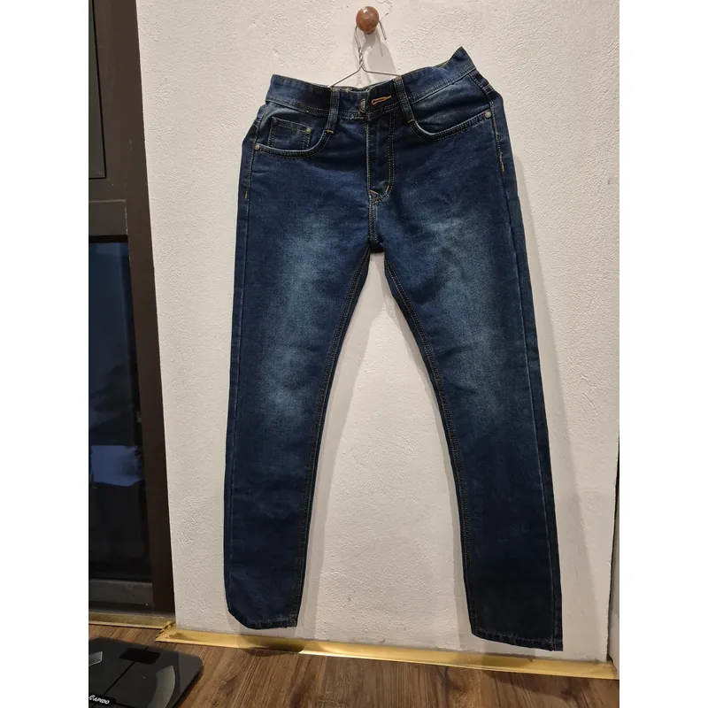 Quần jeans dài nữ Made In Vietnam (sz 28) chính hãng (đã qua sử dụng) 738196