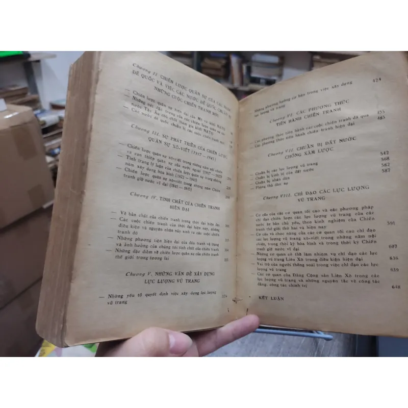 Sách: Chiến lược quân sự (A2) 718298