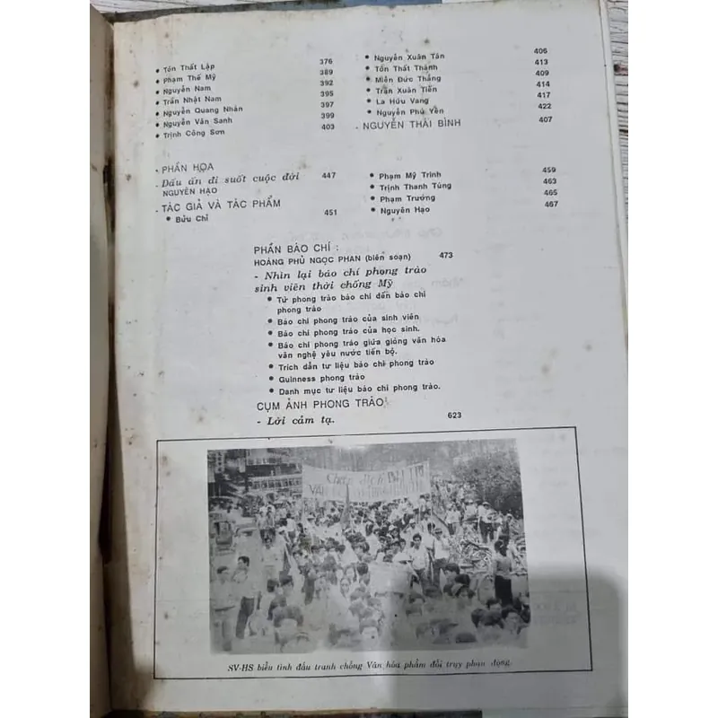 Tiếng hát những người đi tới  Thơ - nhạc - họa Sách khổ lớn, bìa cứng + áo , 620 trang  713035