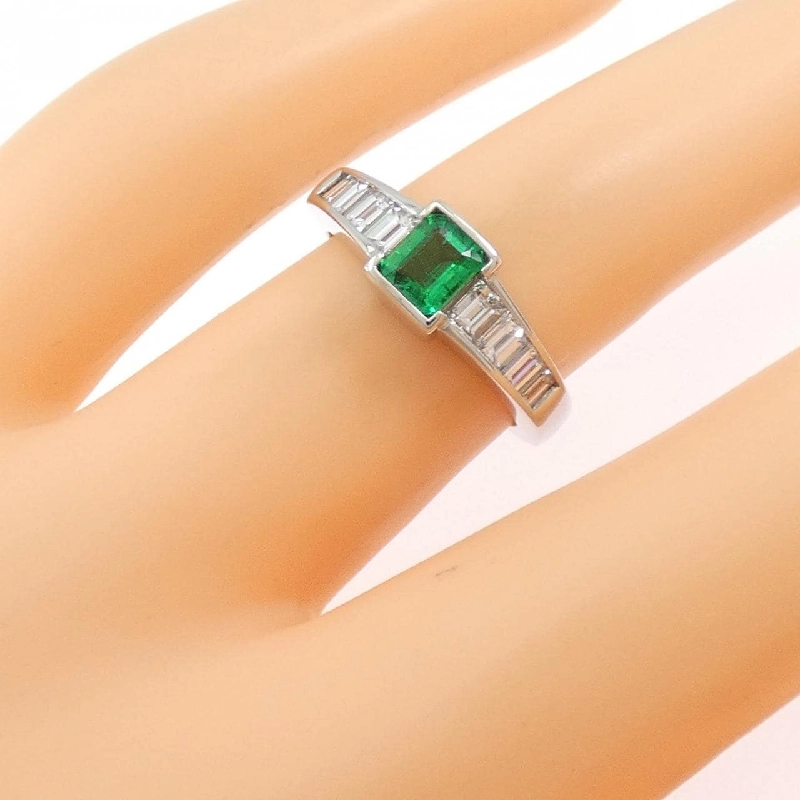 Nhẫn Emerald PT900 0.60CT - Hàng hiệu Chính hãng 850546