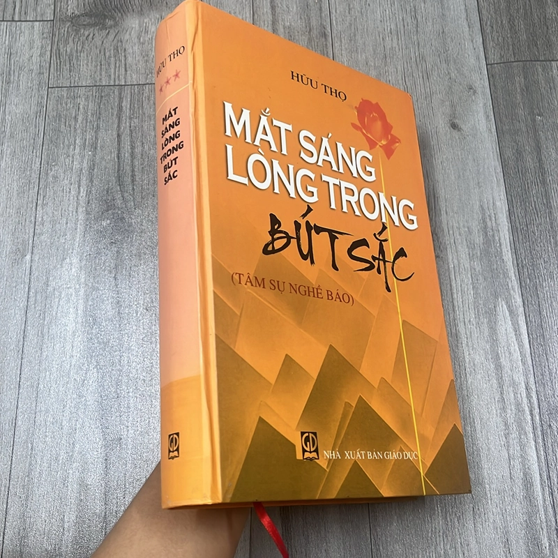 Mắt sáng lòng trong bút sắc. 2a5 527884