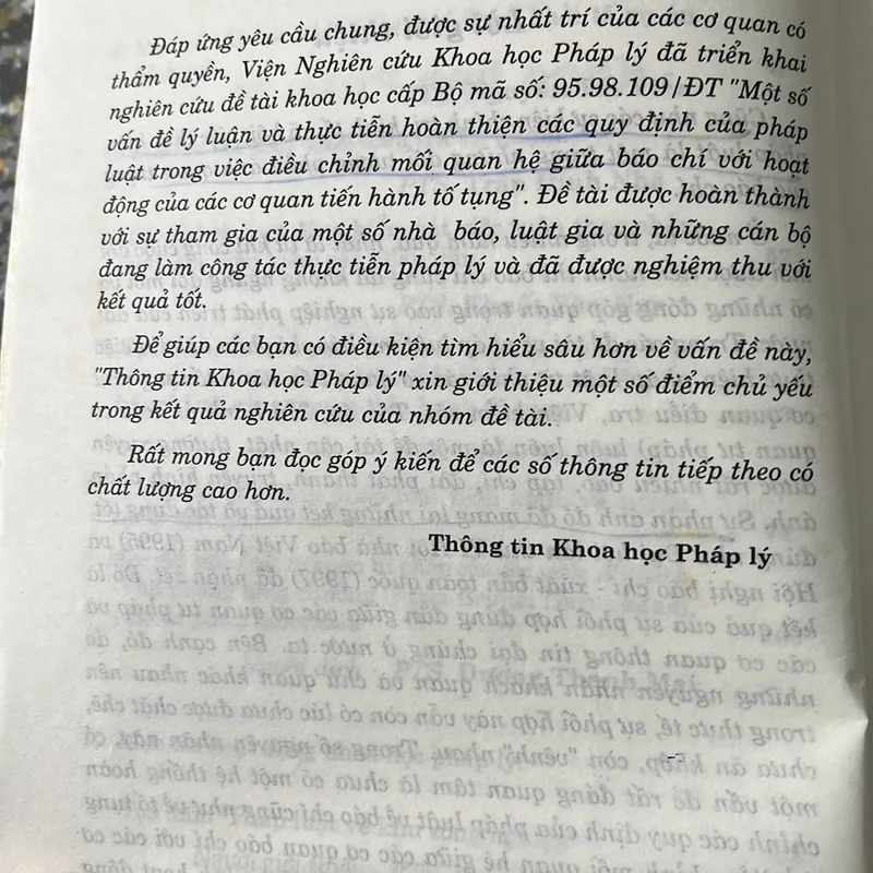 [luật- chính trị] khoa học pháp lý- quan hệ giữa báo chí với cơ quan tiến hành tố tụng 563194