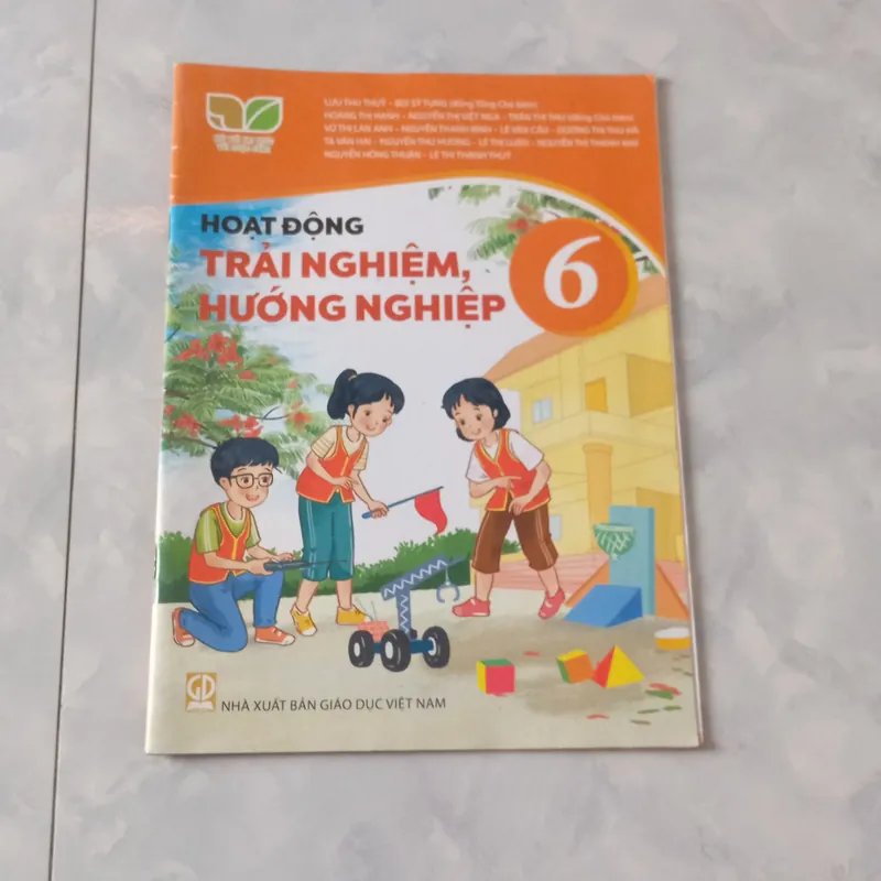 SGK Hoạt Động Trải Nghiệm Hướng Nghiệp Lớp 6-Kết Nối Tri Thức Với Cuộc Sống  563441