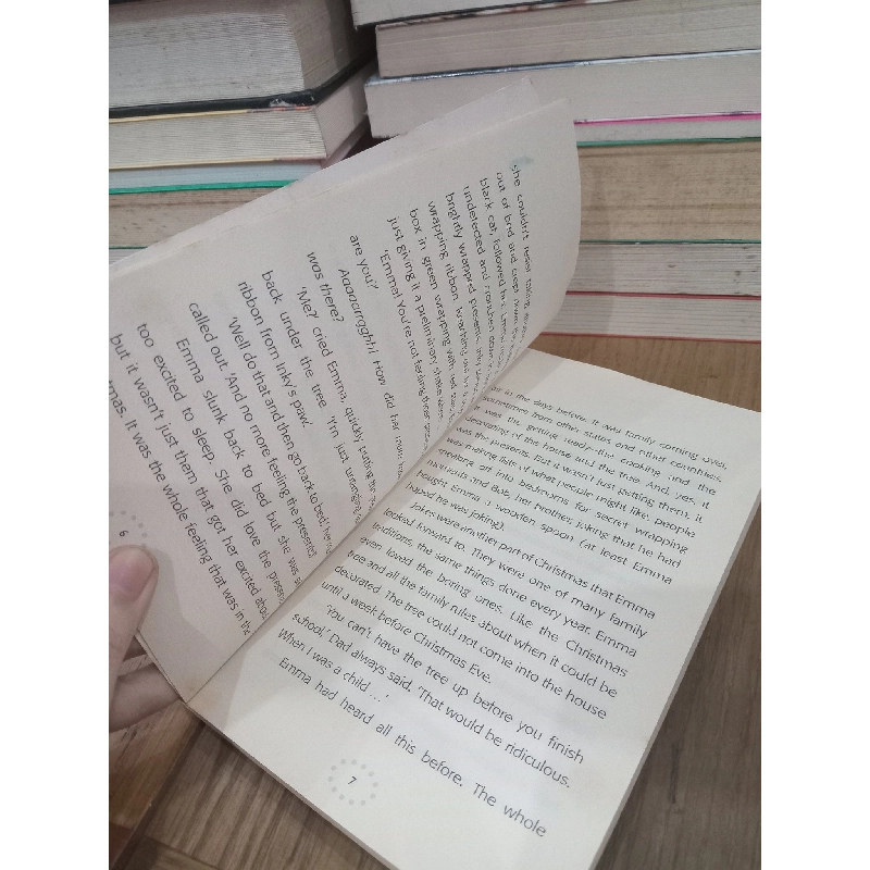 EJ12 Girl hero: Christmas countdown - Susannah Mcfarlanne 739563